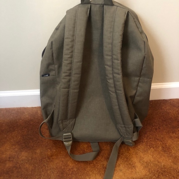Herschel Backpack - Picture 4 of 4
